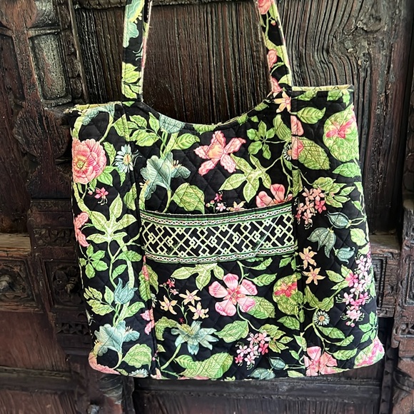 VERA BRADLY Beautiful & Practical Quilted Botanical Tote Bag 🔥🔥🔥 - Picture 11 of 15